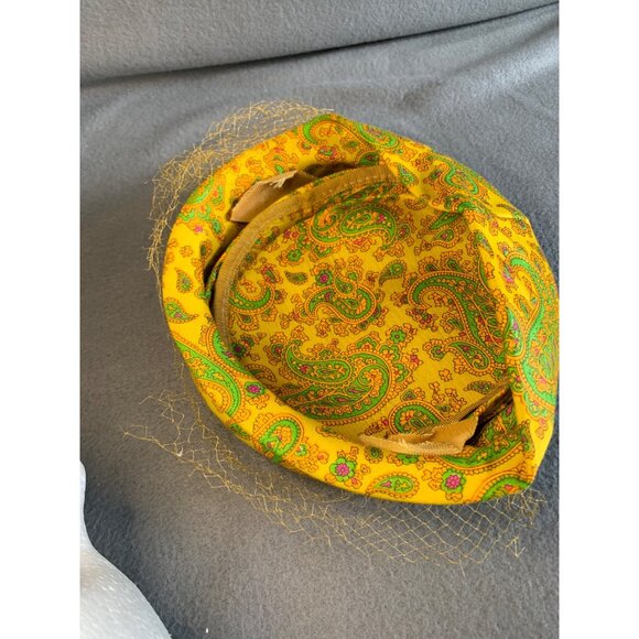 Ladies Yellow and Green Paisley Hat with netting Sz 22 Vintage - Picture 5 of 9